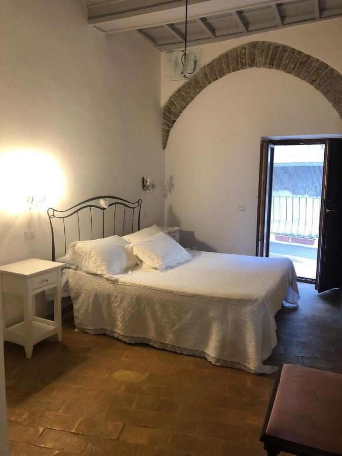 B&B Le Principesse Сермонета Екстериор снимка