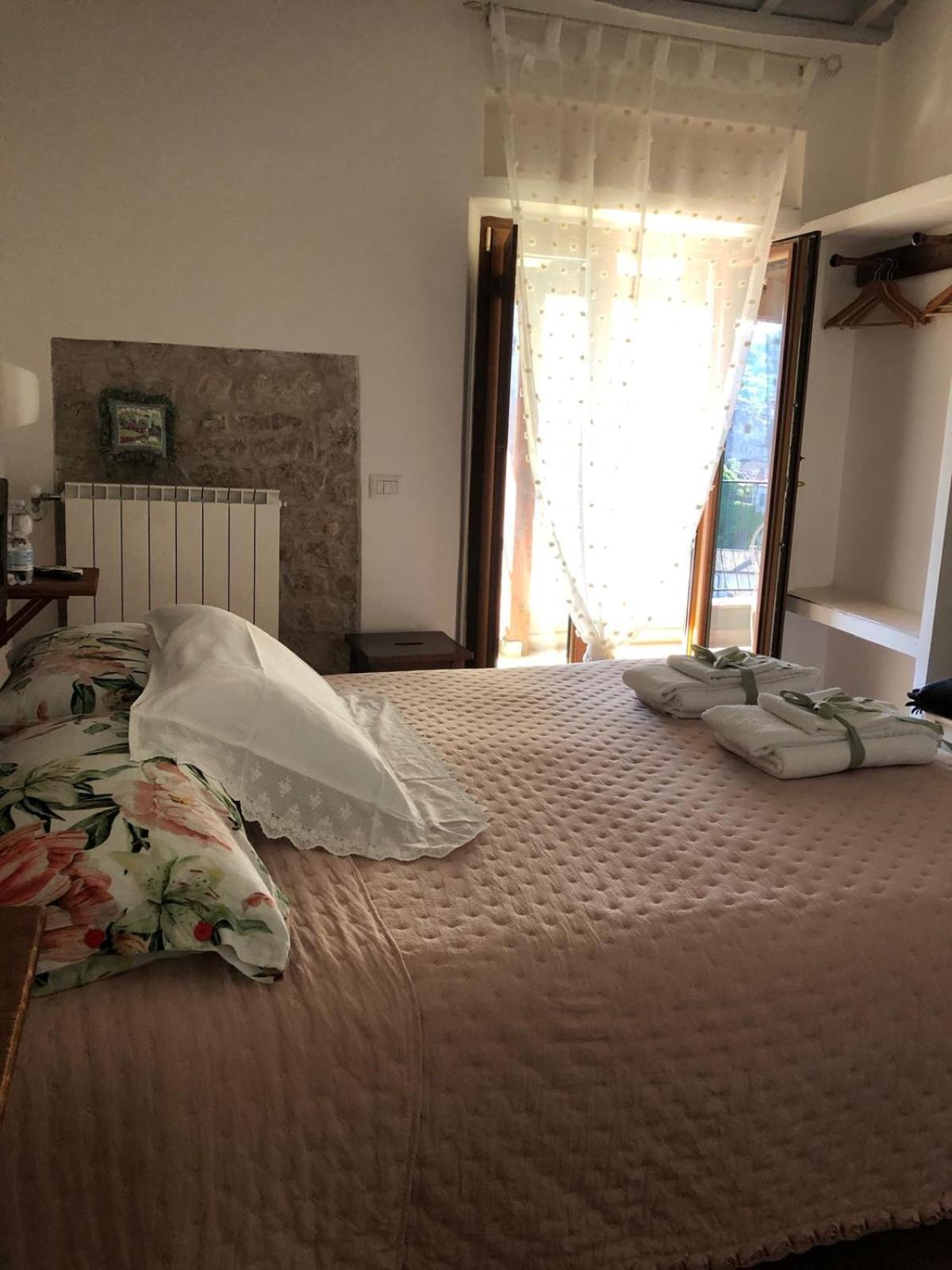 B&B Le Principesse Сермонета Екстериор снимка